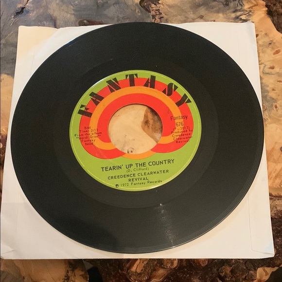 💥3/$20 Vintage Creedence Clearwater Revival Vinyl Record 45 RPM - Picture 4 of 5